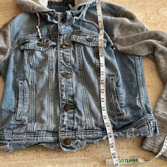 Free People Distressed Hooded Jean Jacket (size SMALL) - Picture 4 of 6